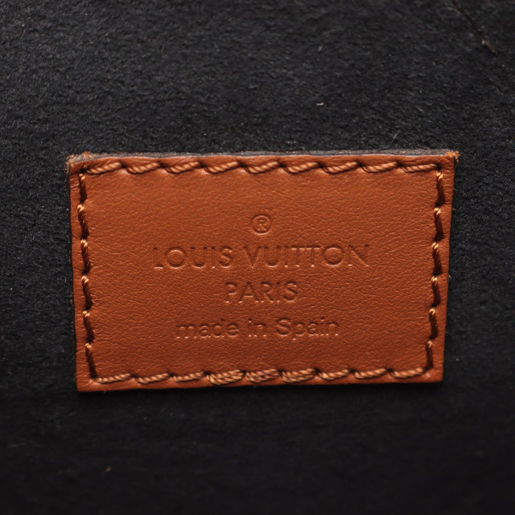Louis Vuitton Dauphine MM Monogram Coated Canvas Shoulder Bag