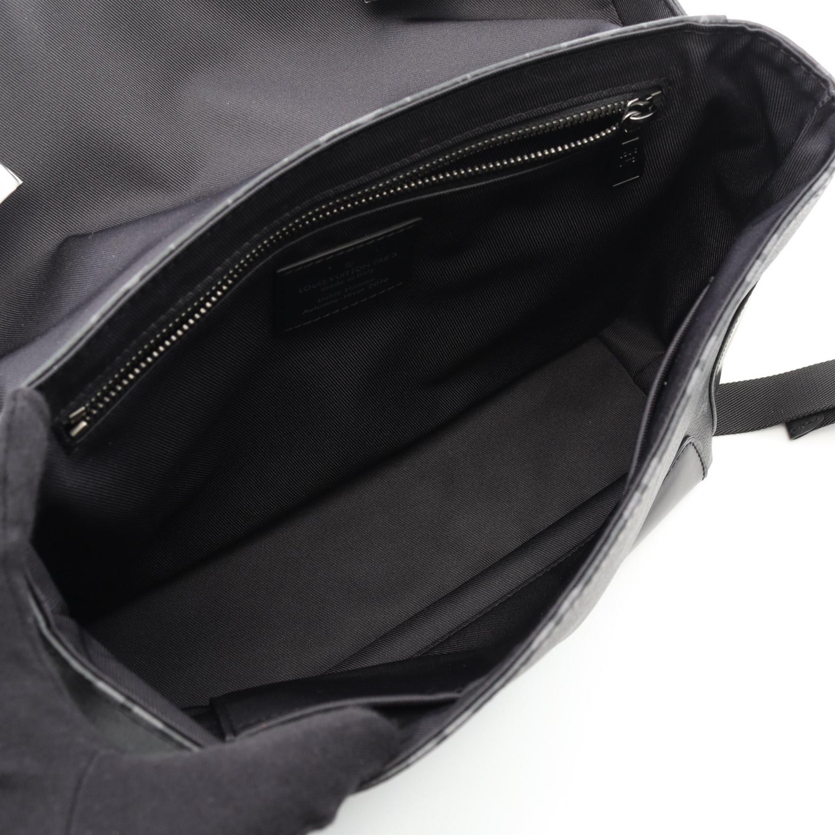 Louis Vuitton Messenger Voyage PM Monogram Shoulder Bag