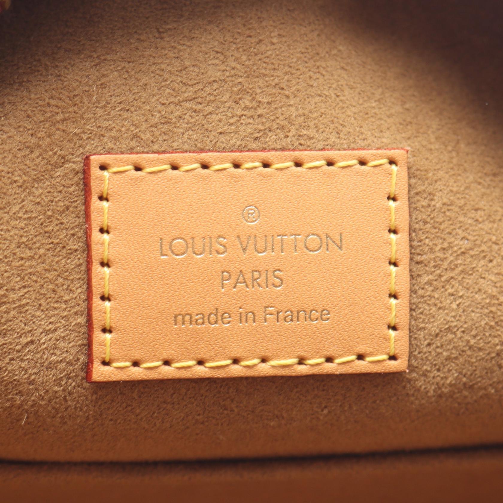 Louis Vuitton Boite Chapeau Souple MM Monogram Shoulder Bag