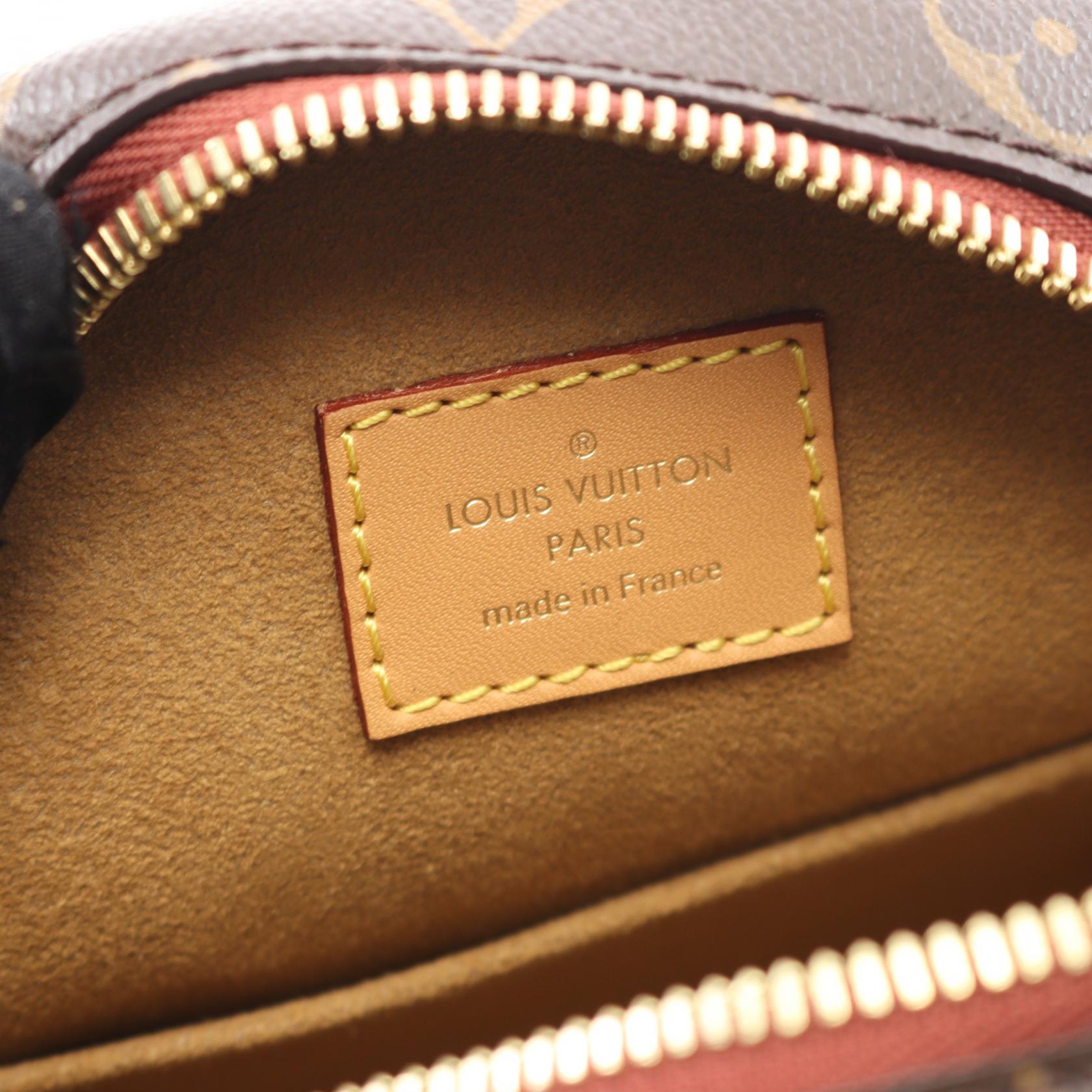 Louis Vuitton Boite Chapeau Souple MM Monogram Shoulder Bag