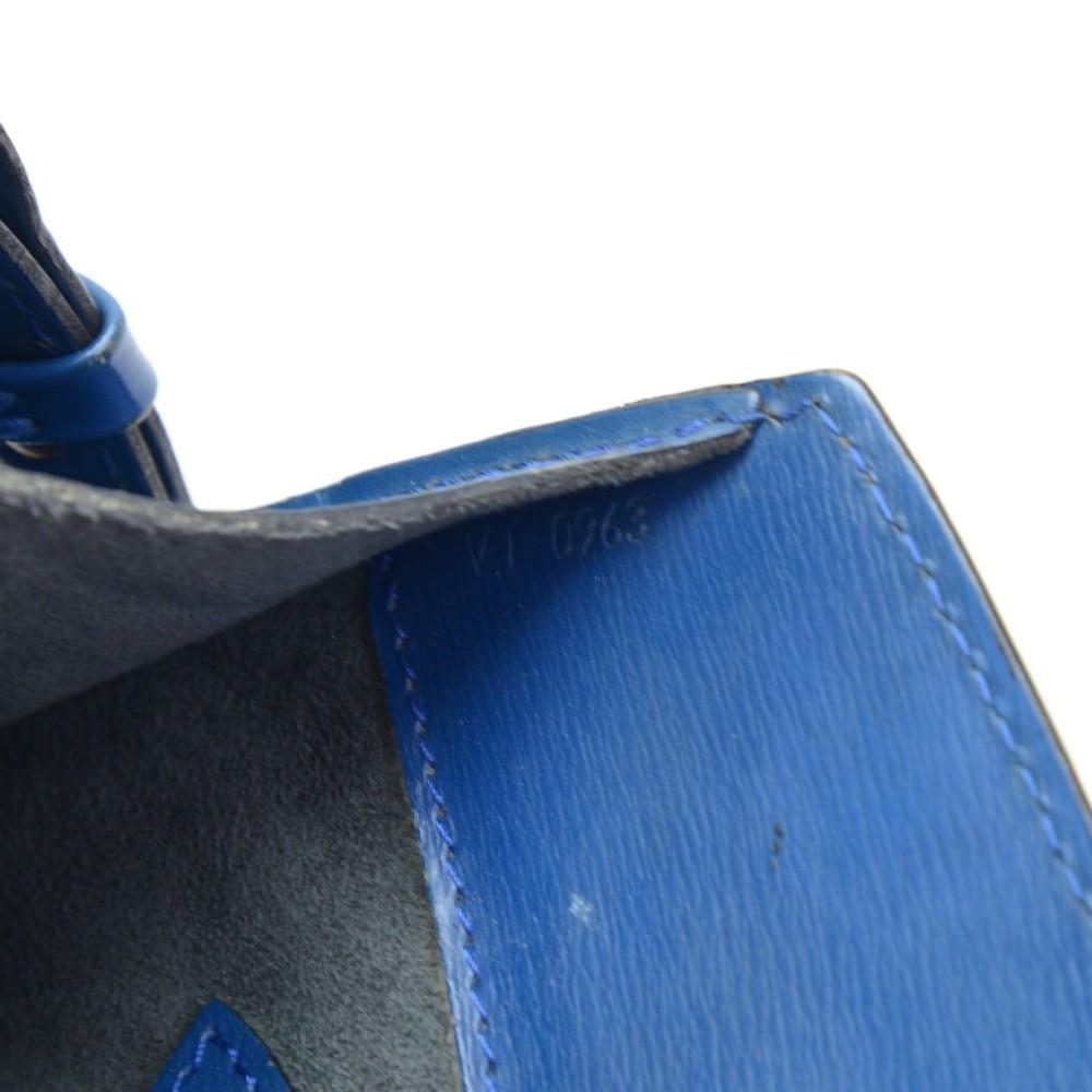 Louis Vuitto Cluny Shoulder Bag