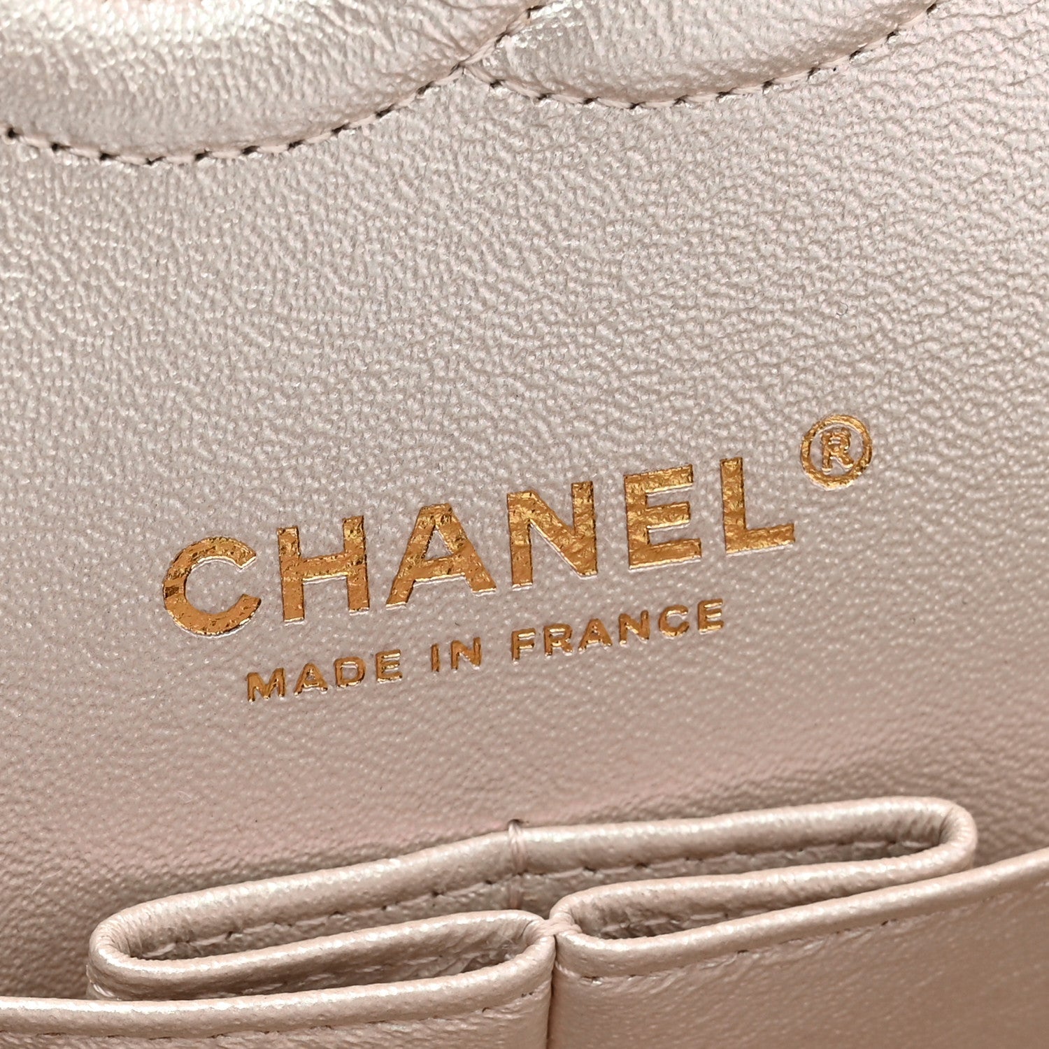 Iridescent Lambskin Quilted Medium Double Flap Ivory