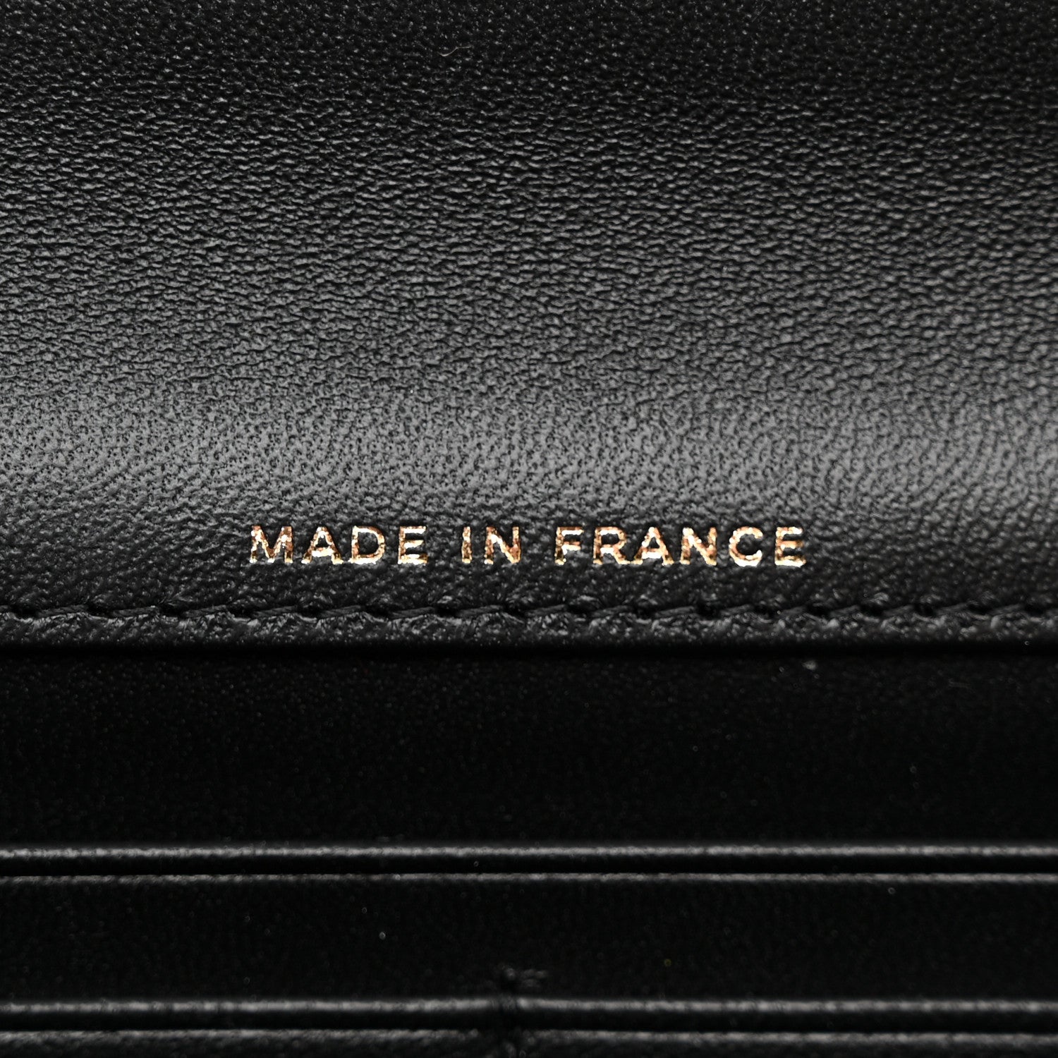 Lizard Calfskin Embossed Clutch With Chain Black