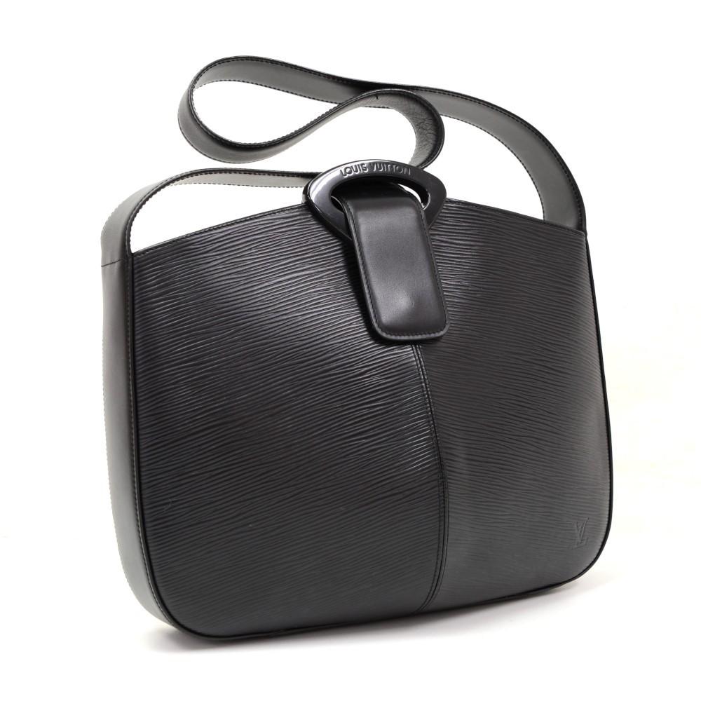 Louis Vuitto Reverie Shoulder Bag