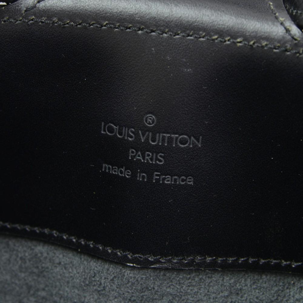 Louis Vuitto Reverie Shoulder Bag