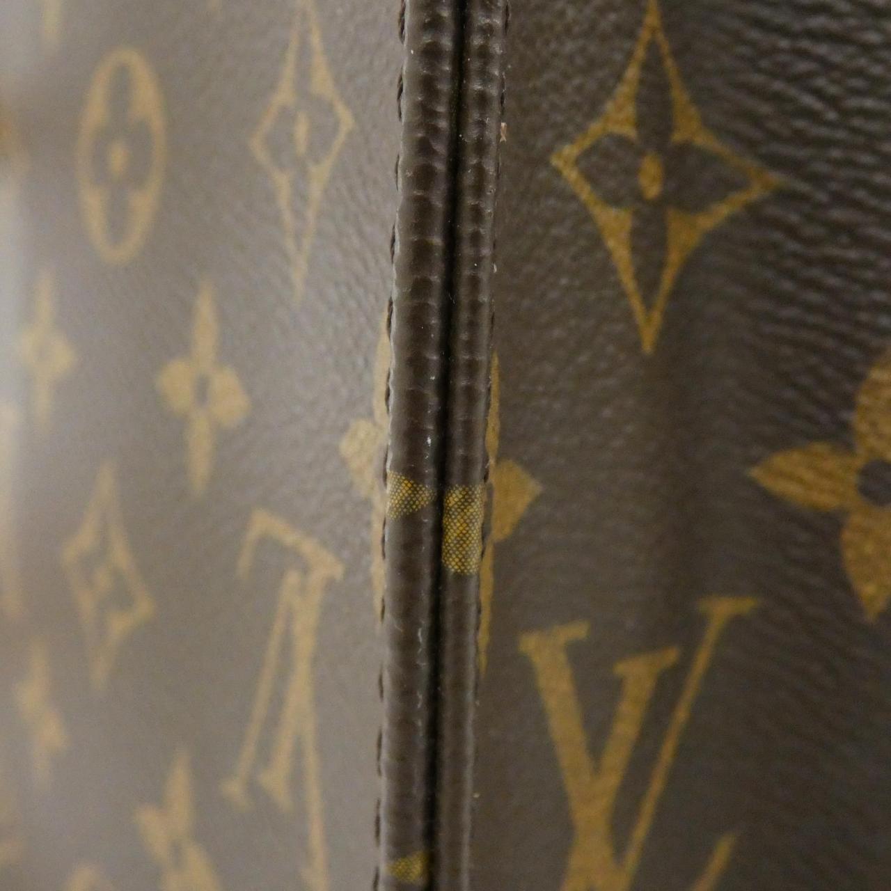 Louis Vuitton Petit Sac Plat Monogram Shoulder Bag