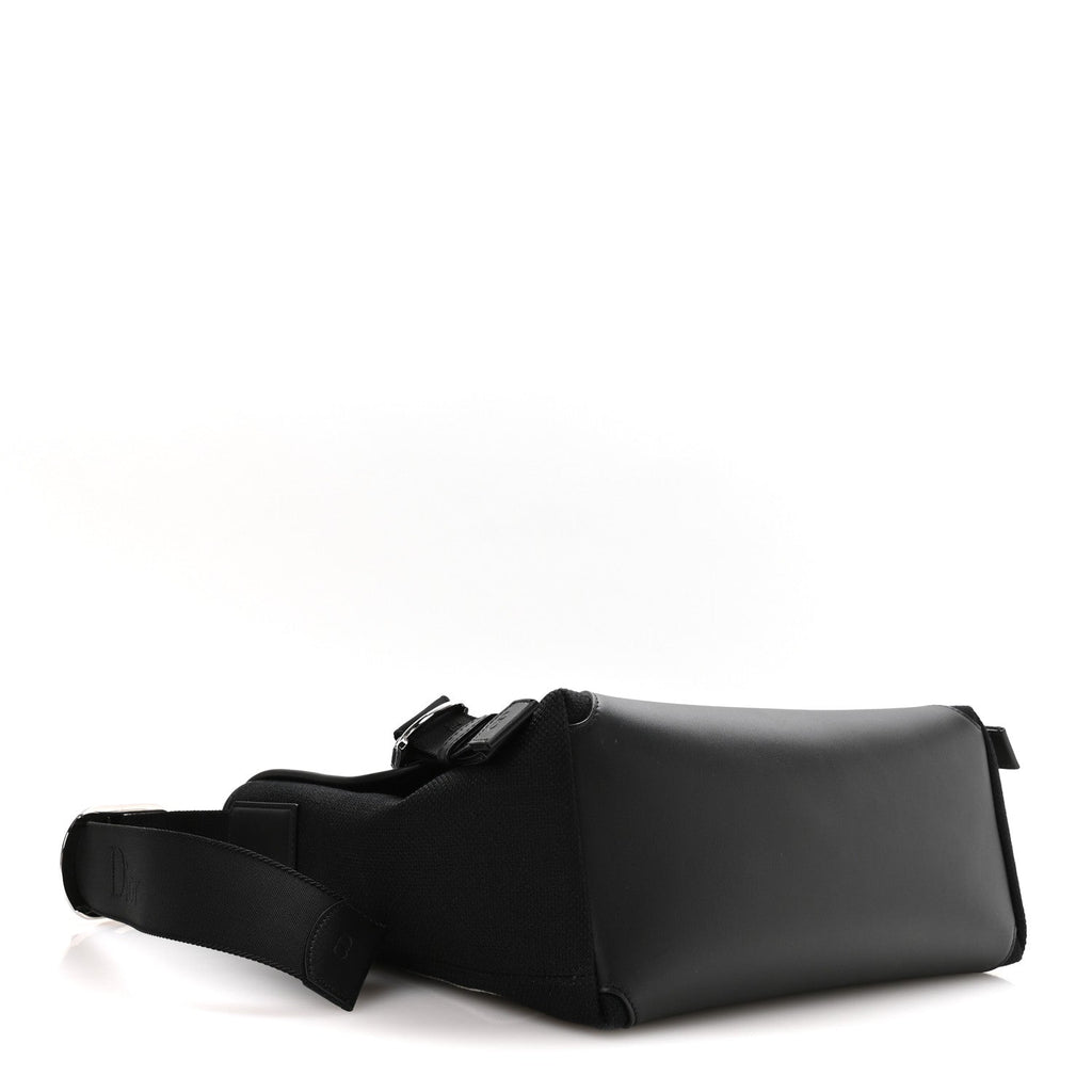 Canvas Embroidered Medium Jett Messenger Black White