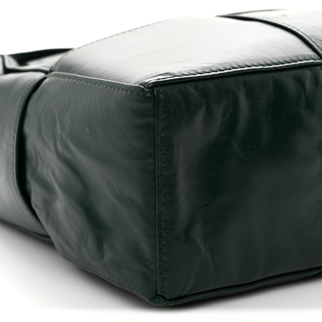Paper Calfskin Maxi Intreccio Medium Arco Camera Bag Emerald Green