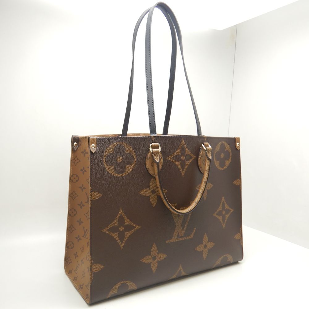 Louis Vuitton Monogram Giant OnTheGo GM Tote