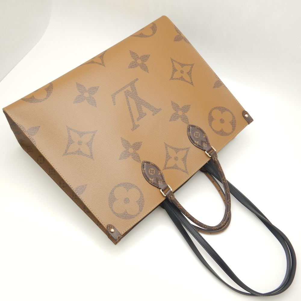 Louis Vuitton Monogram Giant OnTheGo GM Tote