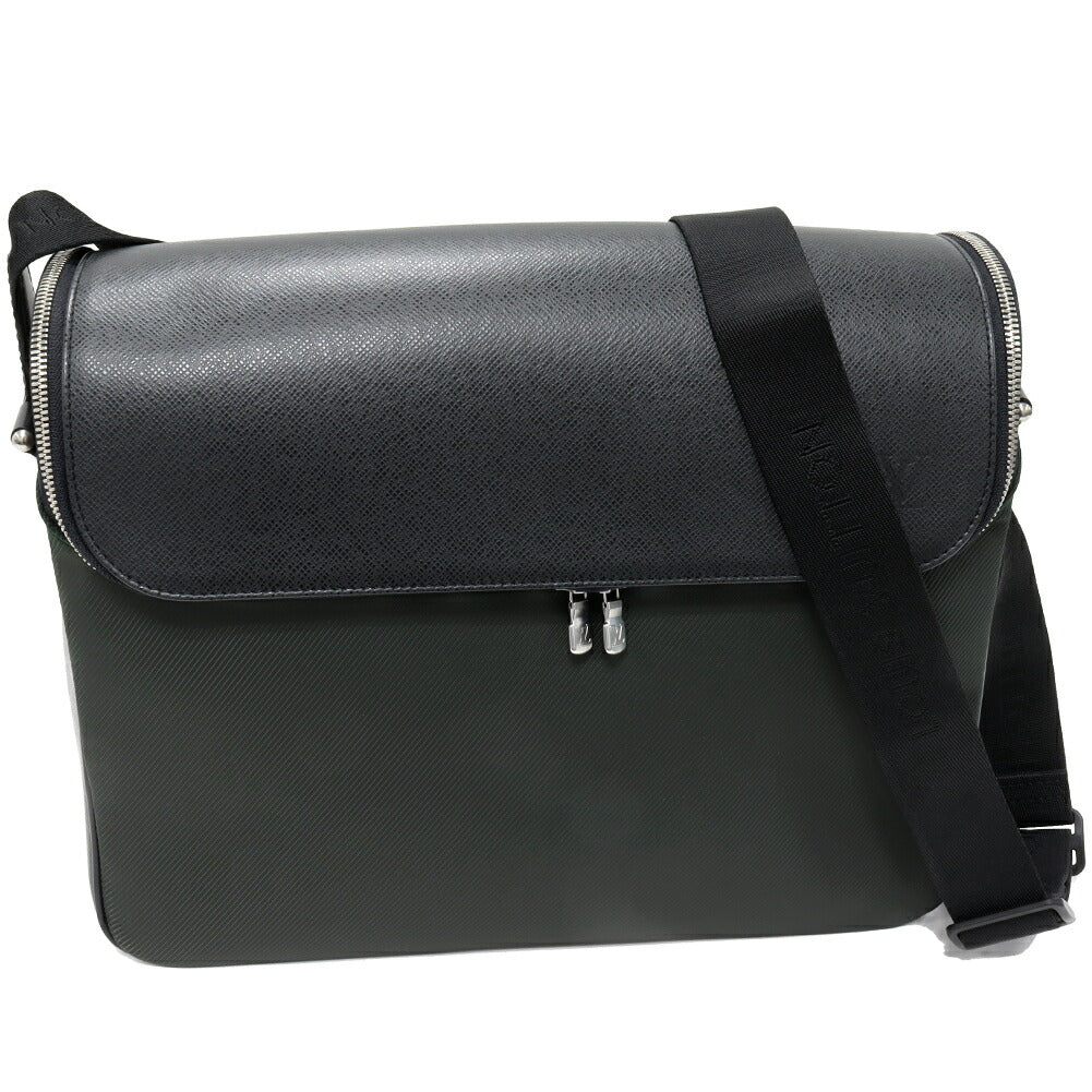 Louis Vuitton Taiga Shoulder Bag