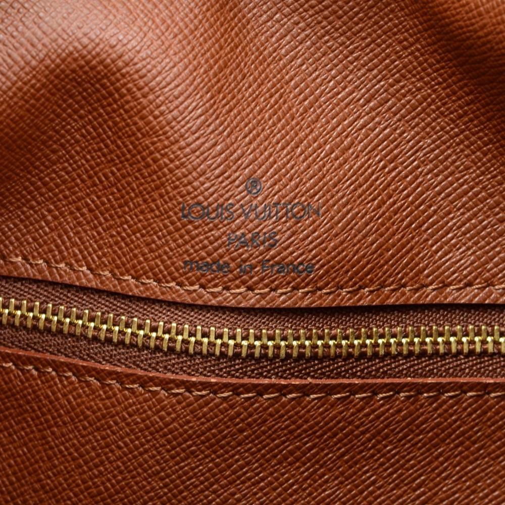 Louis Vuitto Boulogne GM Shoulder Bag