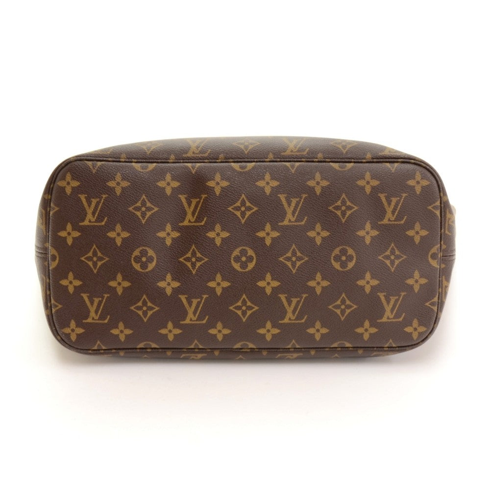 Louis Vuitto Neverfull MM Shoulder Bag