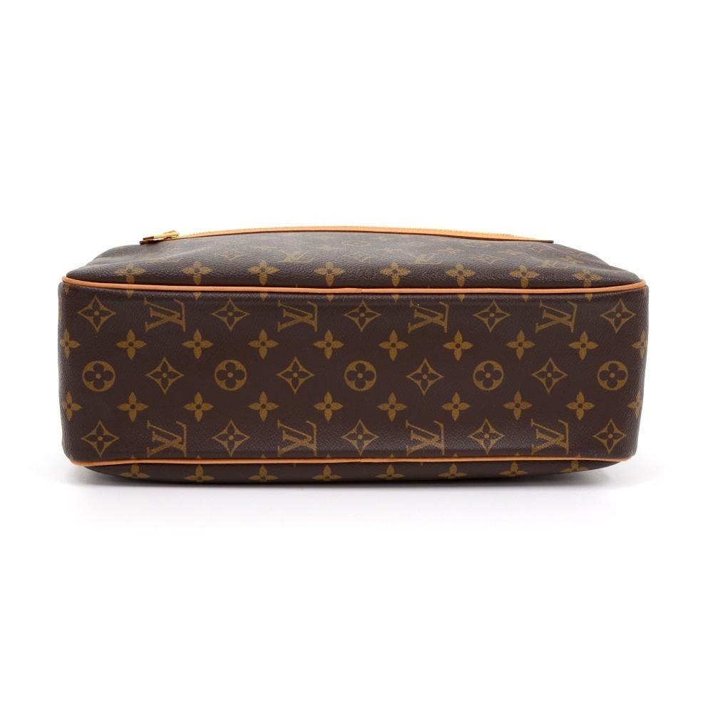 Louis Vuitto Cite GM Shoulder Bag