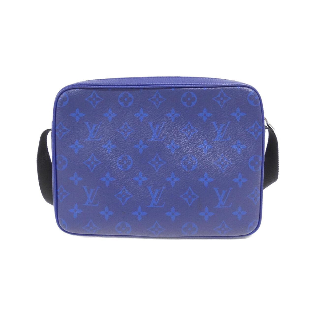 Louis Vuitton Taiga Rama Outdoor Messenger Shoulder Bag