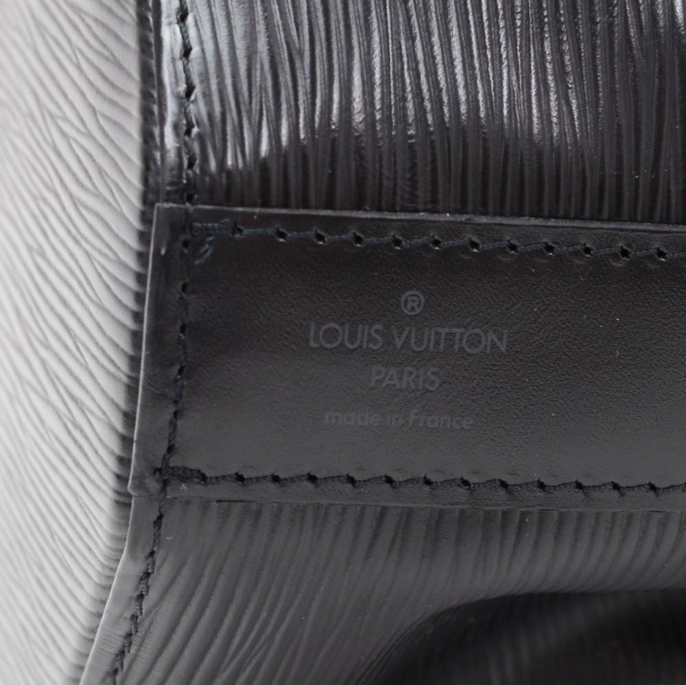 Louis Vuitto Sac de Paule GM Epi Leather Shoulder Bag
