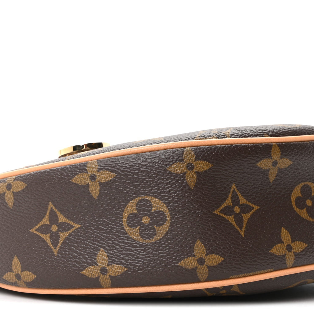 Monogram Loop