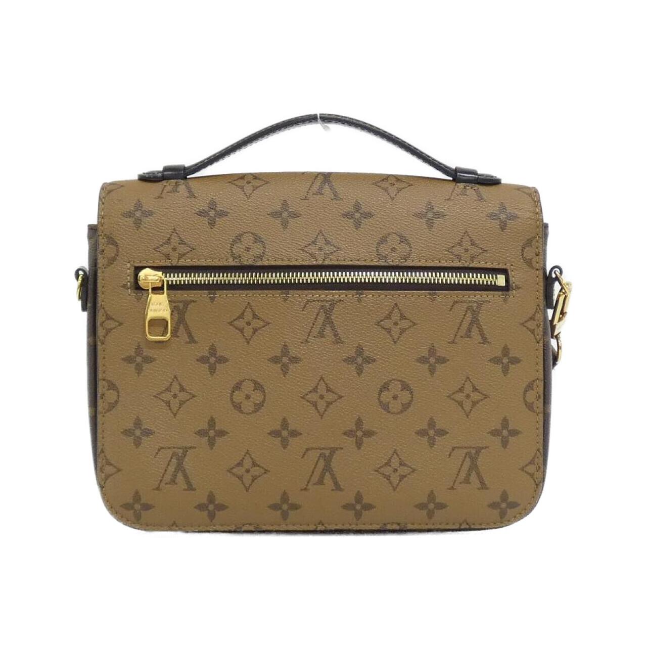 Louis Vuitton Pochette Metis Monogram Shoulder Bag