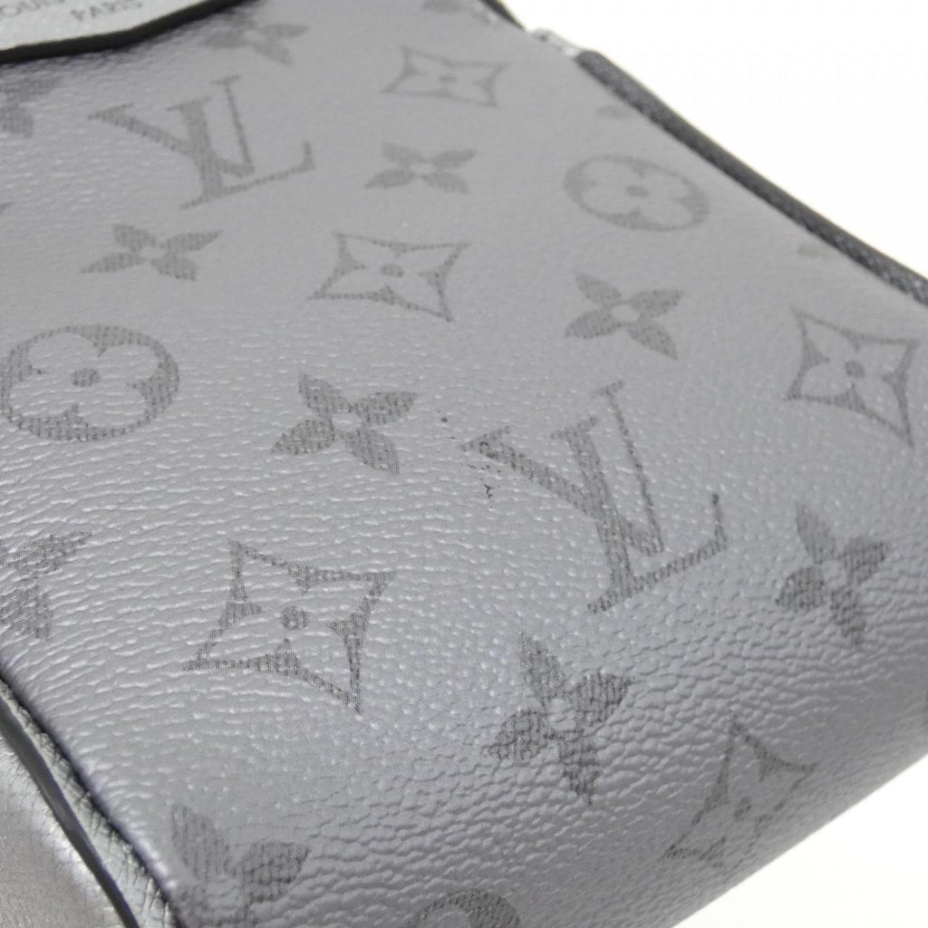 Louis Vuitton Taiga Lama Outdoor Shoulder Bag