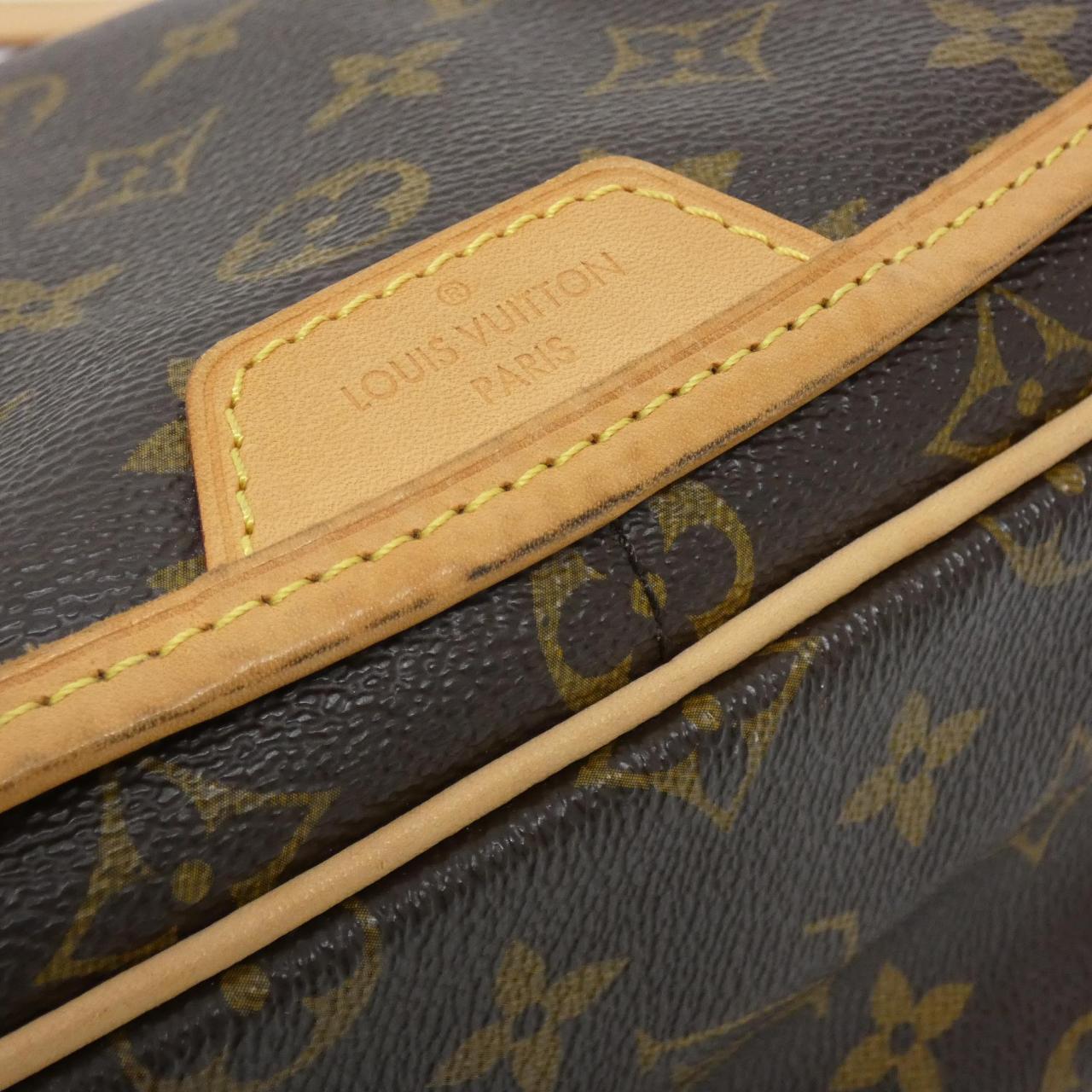 Louis Vuitton Monogram Shoulder Bag