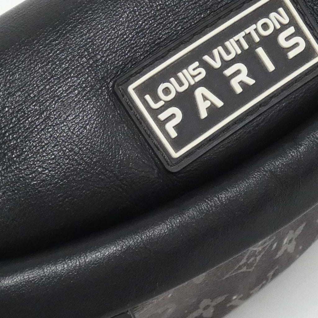 Louis Vuitton Discovery Monogram Shoulder Bag