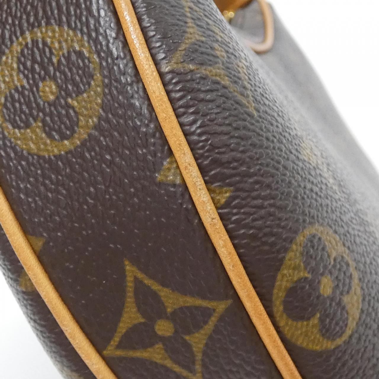 Louis Vuitton Pochette Croissant Monogram Shoulder Bag