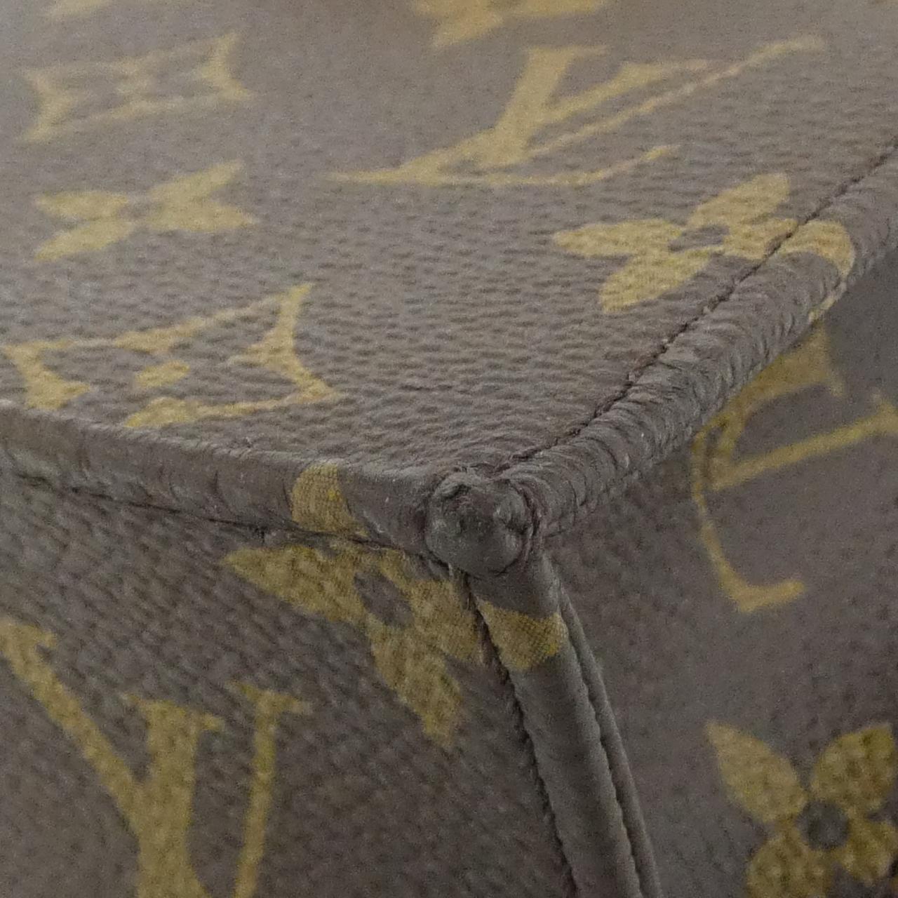 Louis Vuitton Petit Sac Plat Monogram Shoulder Bag
