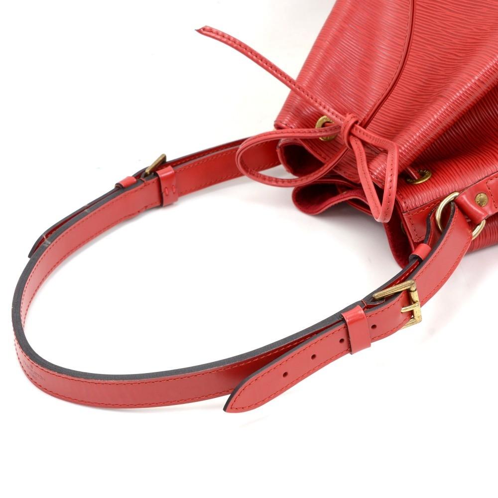 Louis Vuitto Noe Large Epi Leather Shoulder Bag