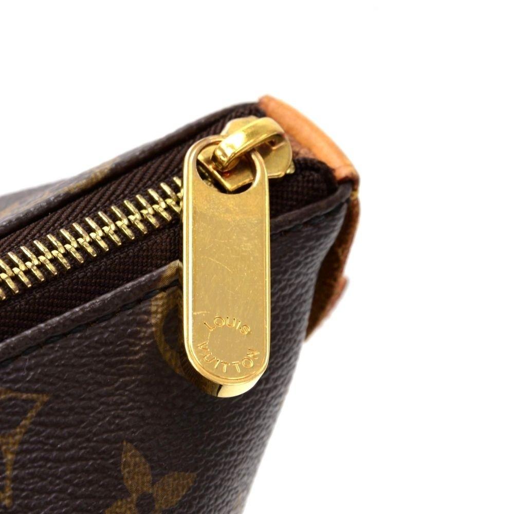 Louis Vuitto Totally MM Monogram Canvas Shoulder Bag