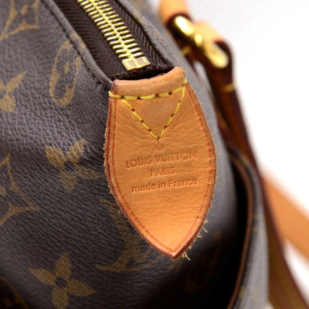 Louis Vuitto Totally MM Monogram Canvas Shoulder Bag