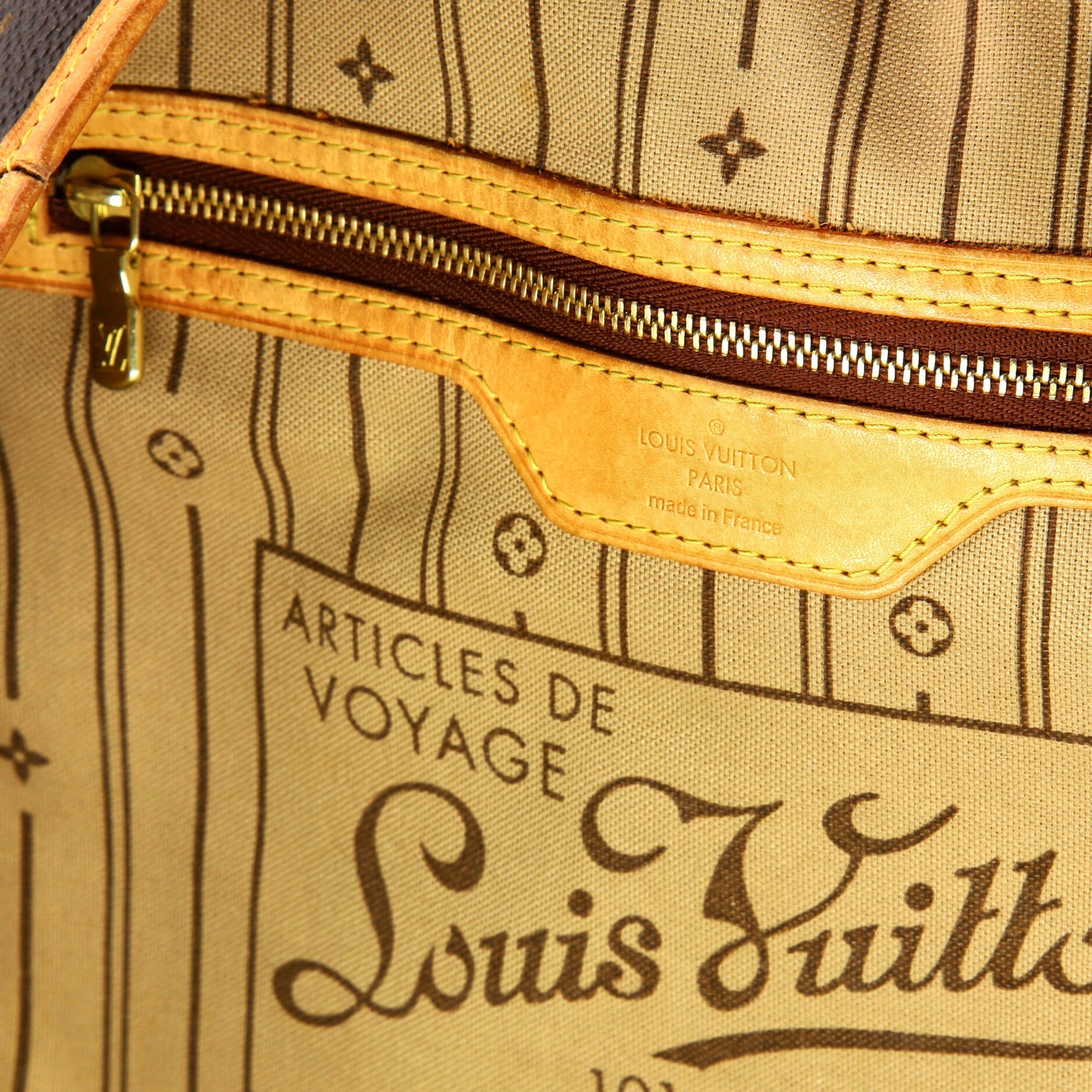 Louis Vuitton Neverfull Tote Monogram Canvas MM