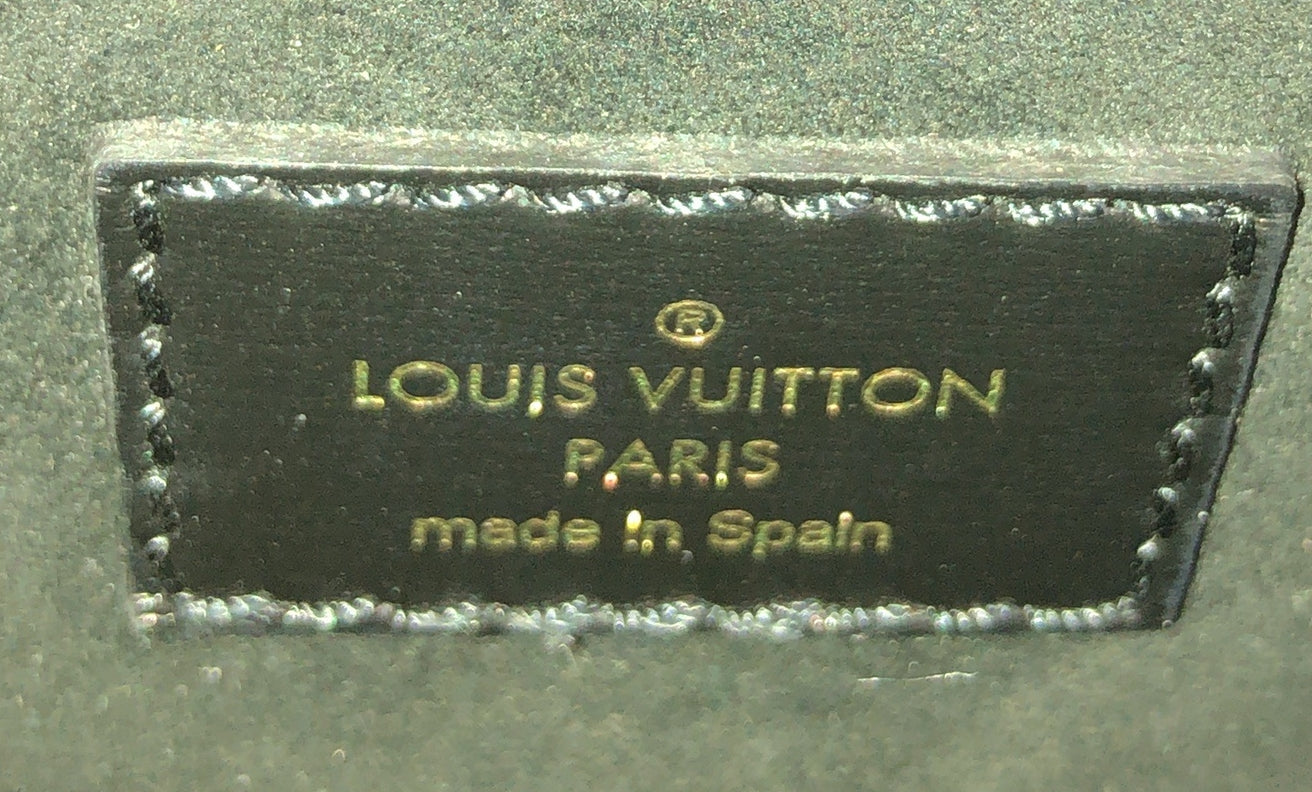 Louis Vuitton Dauphine Shoulder Bag Epi Leather MM