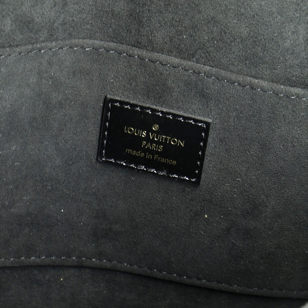 Louis Vuitton Dauphine Shoulder Bag Calfskin MM