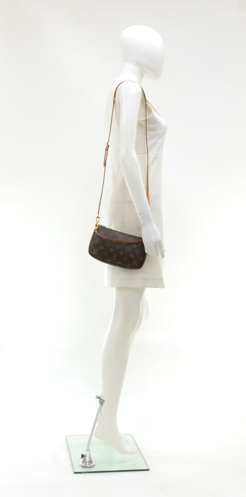 Louis Vuitto Pochette Accessories Monogram Canvas Shoulder Bag