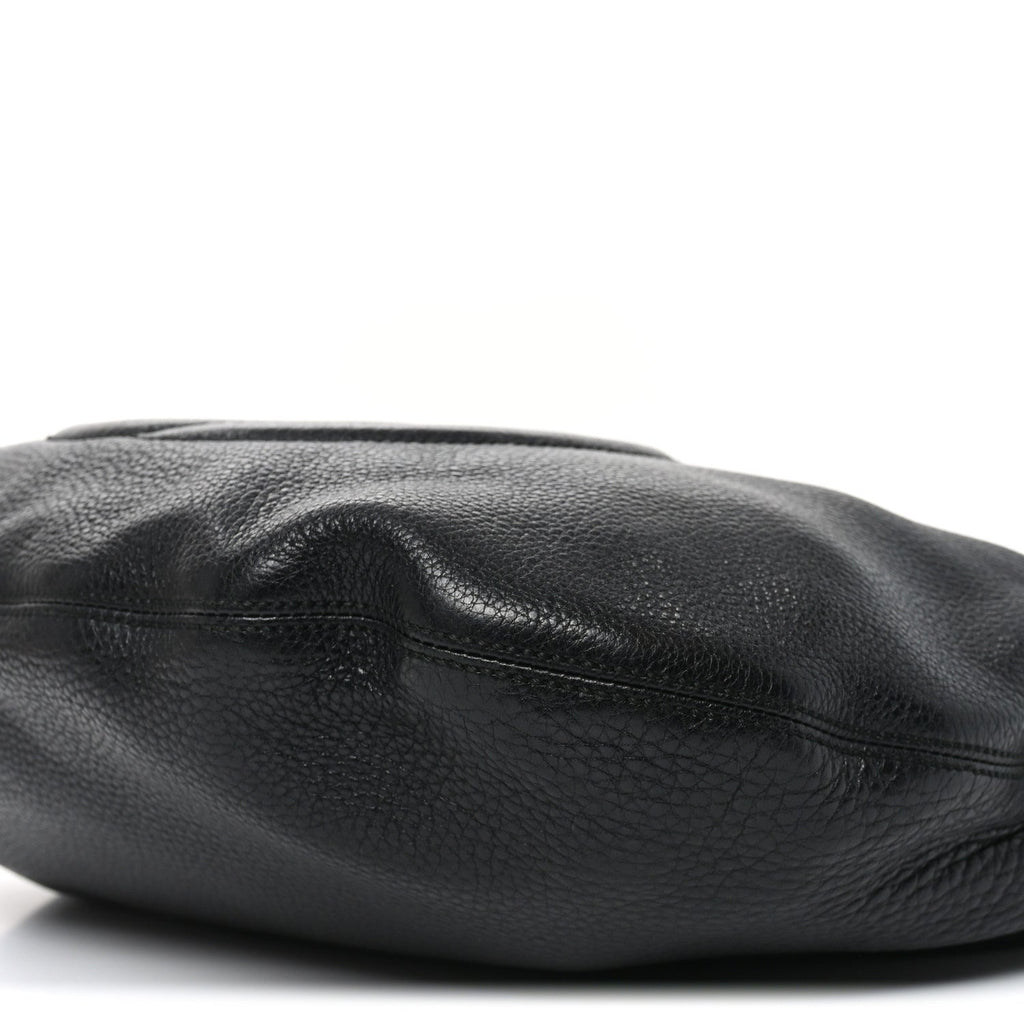 Pebbled Calfskin Medium Soho Hobo Black