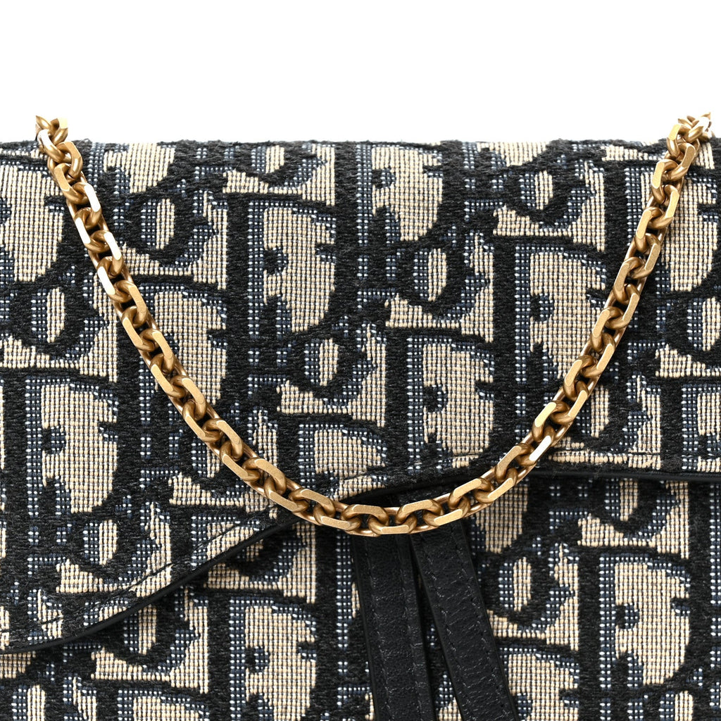 Oblique Saddle Chain Long Wallet Blue