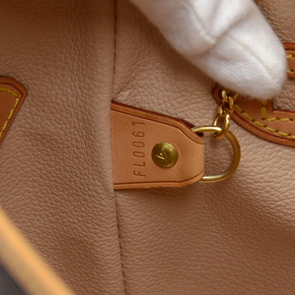 Louis Vuitto Bucket PM Monogram Canvas Shoulder Bag