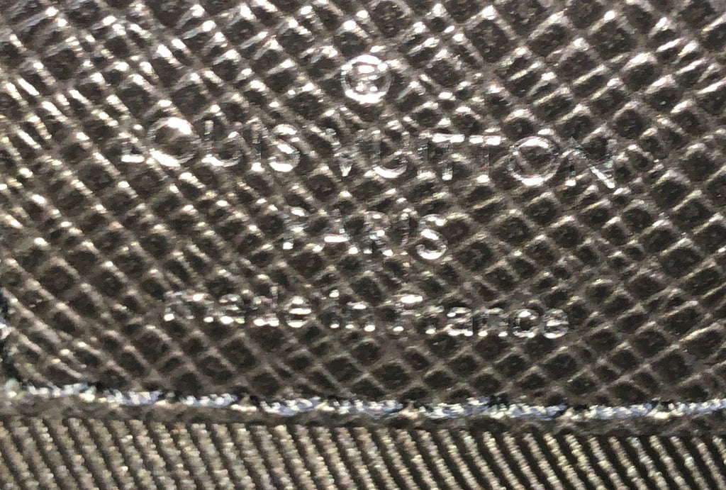 Louis Vuitton Vertical Tote Taiga Leather