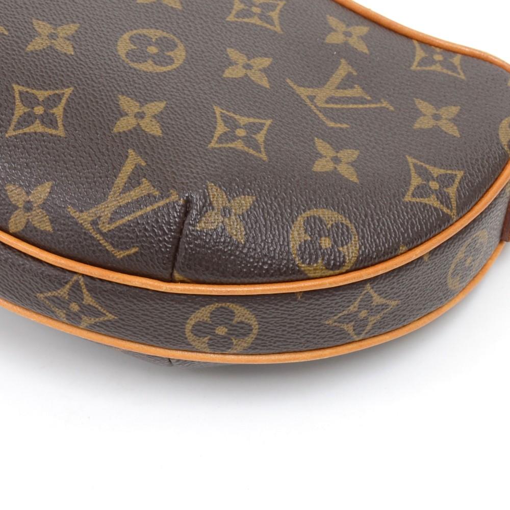 Louis Vuitto Pochette Croissant PM Monogram Canvas Shoulder Bag