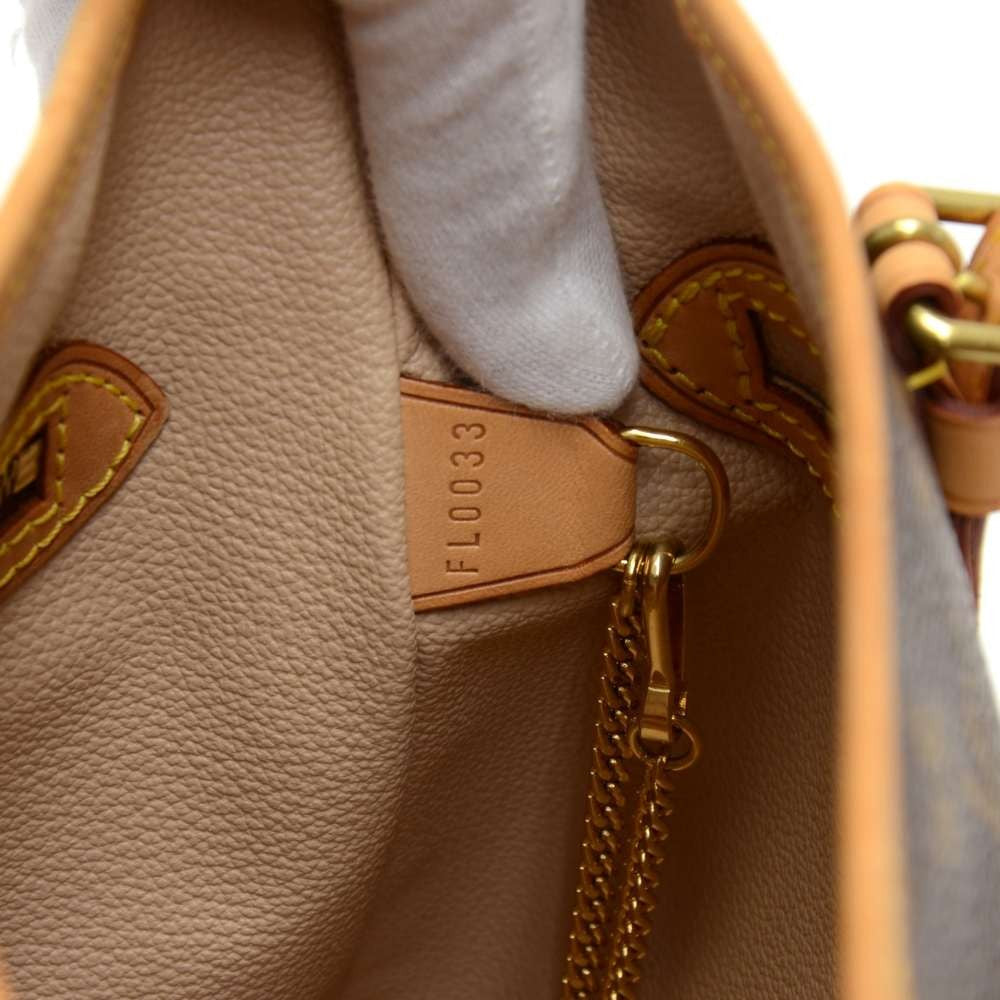 Louis Vuitto Bucket PM Monogram Canvas Shoulder Bag