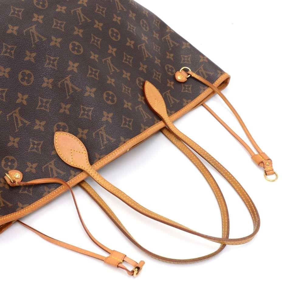 Louis Vuitto Neverfull MM Monogram Canvas Shoulder Bag