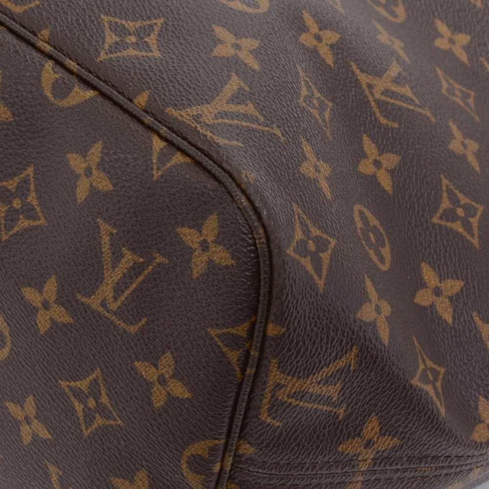 Louis Vuitto Neverfull MM Monogram Canvas Shoulder Bag