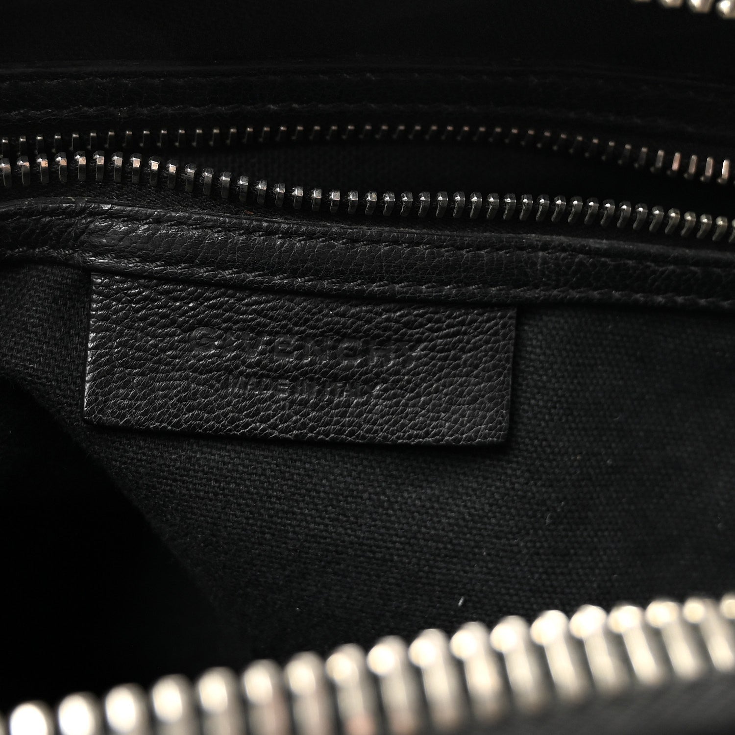 Sugar Goatskin Medium Antigona Black Black
