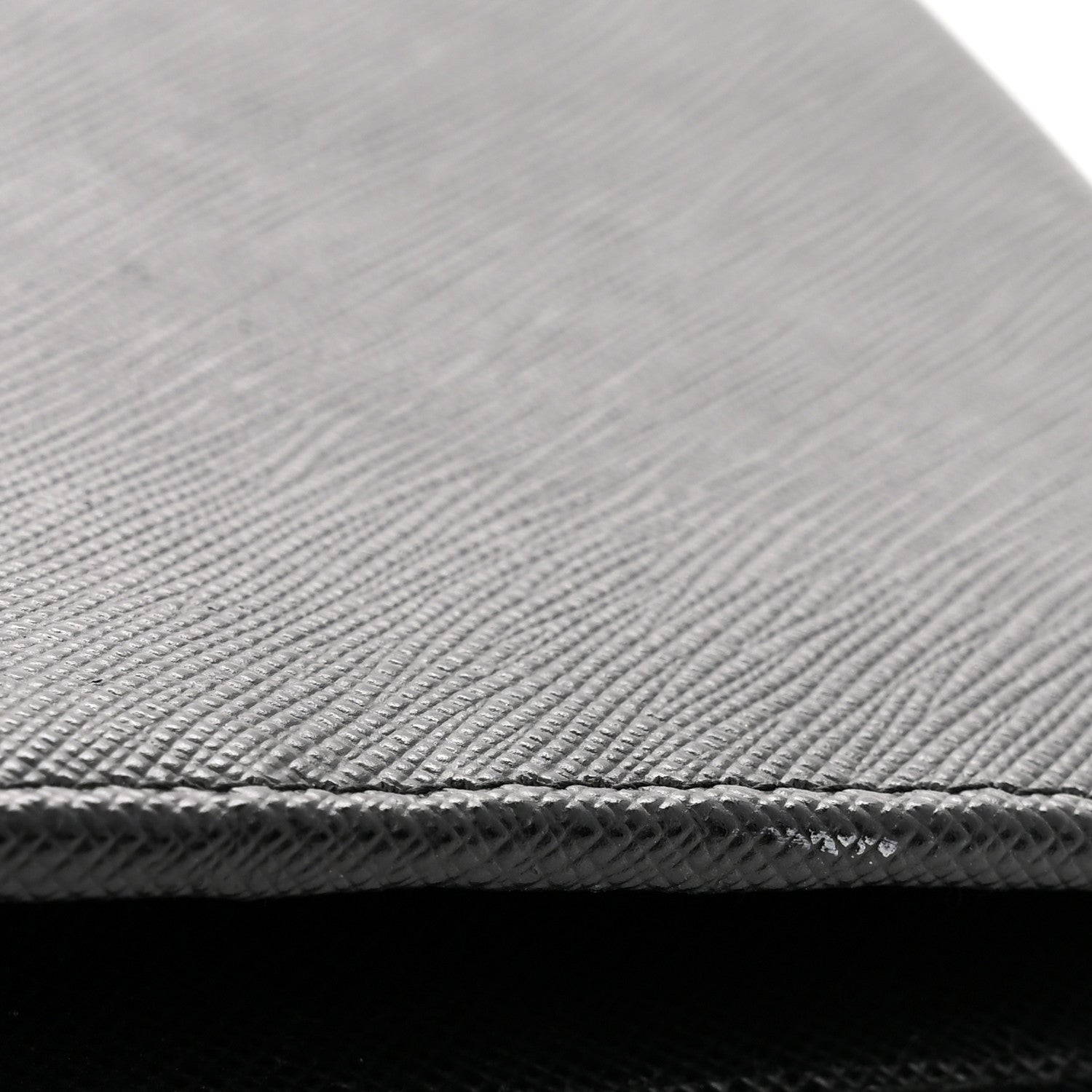 Saffiano Metal Oro Chain Wallet Black