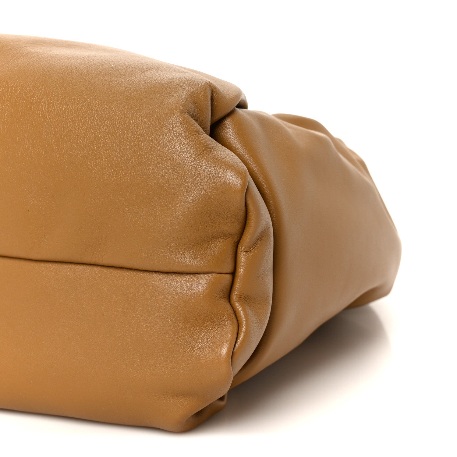 Smooth Butter Calfskin Small The Shoulder Pouch Cammello