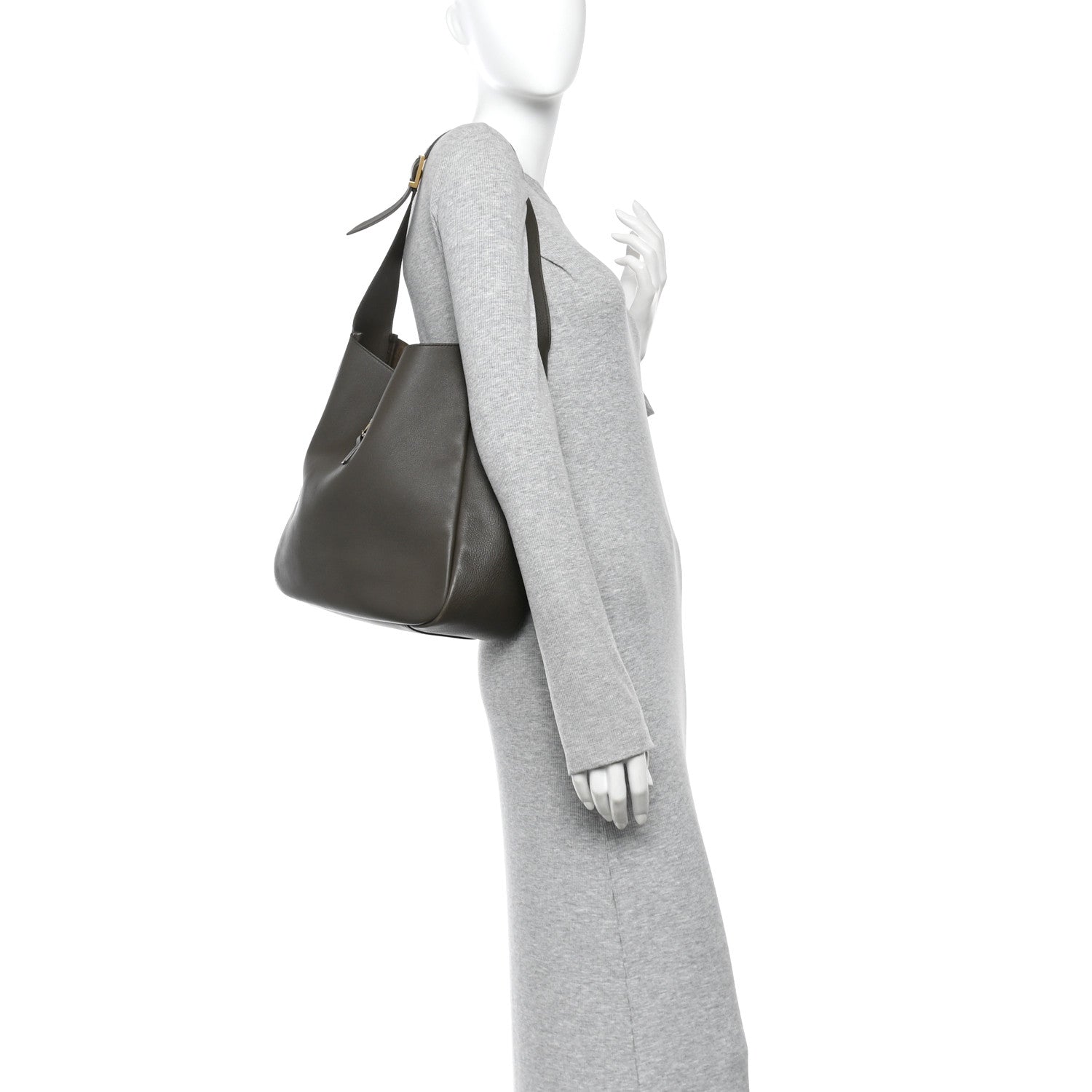 Smooth Calfskin Large Le 5 A 7 Soft Hobo Light Musk