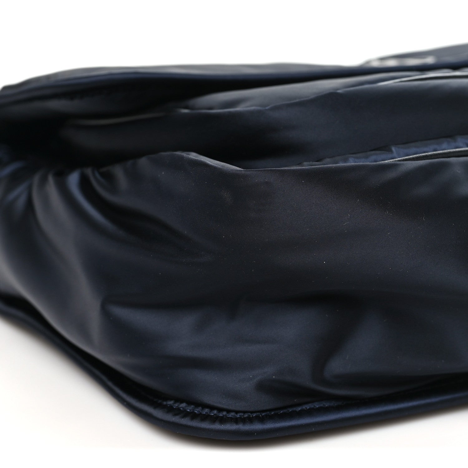 Econyl Nylon Niki Messenger Black