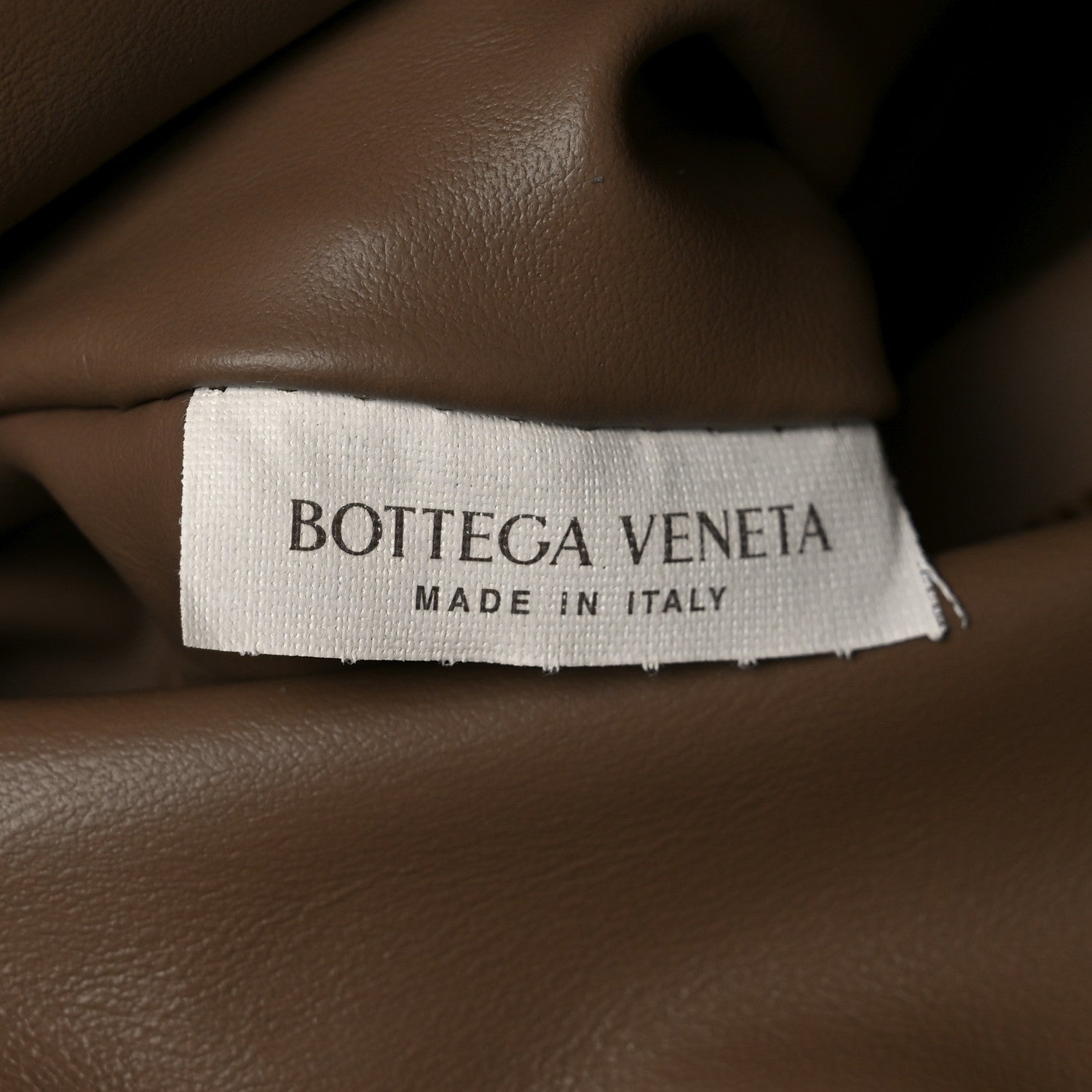 Calfskin Intrecciato Small Hop Pinecone