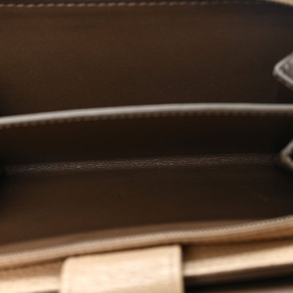 Caviar Timeless CC French Wallet Beige