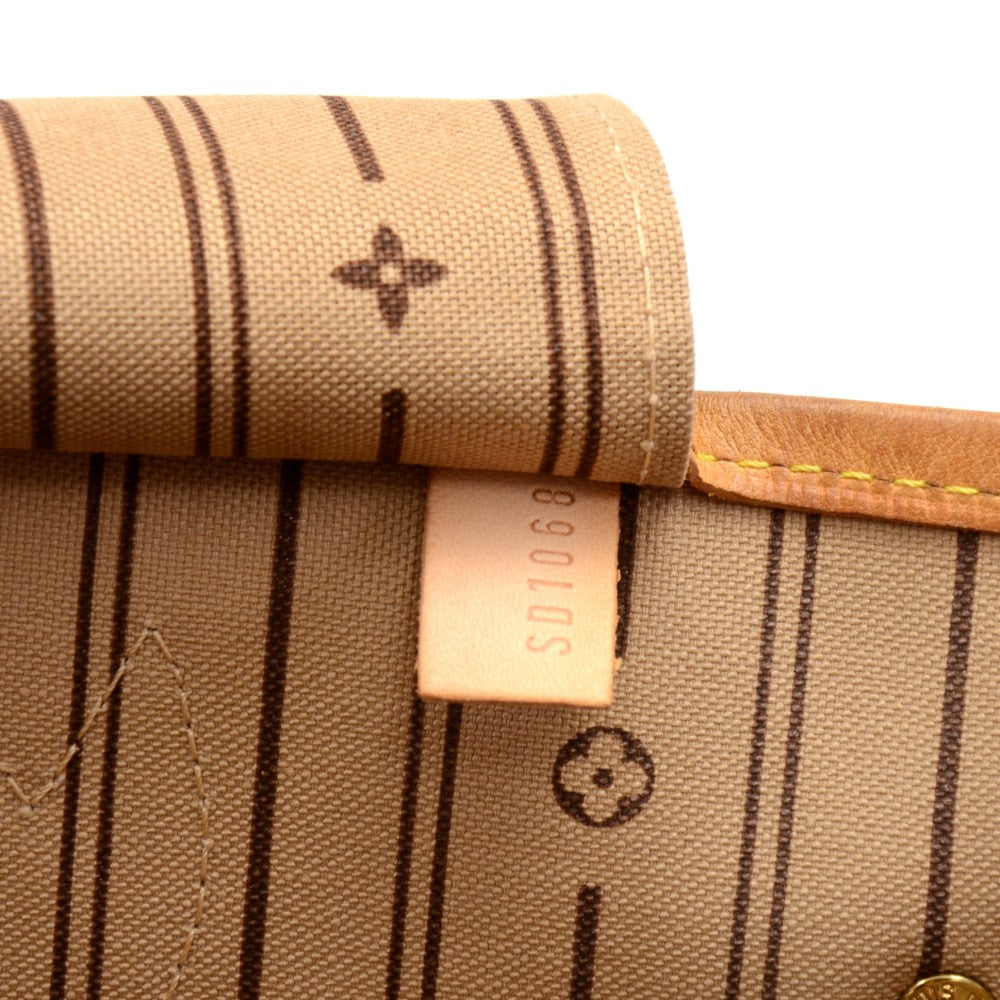 Louis Vuitto Neverfull MM Monogram Canvas Shoulder Bag
